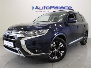 Mitsubishi Outlander 2,0 Mivec AT 4x4 7.míst 1
