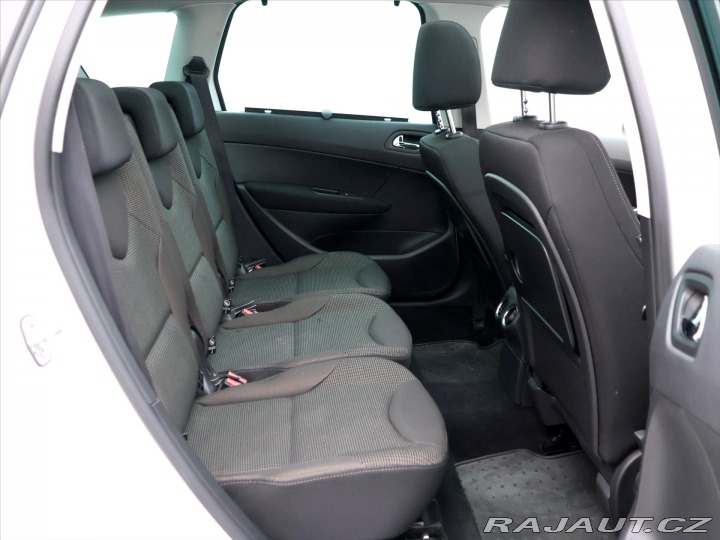 Peugeot 308 1,6 16V 88kW CZ Serv.Knih 2013