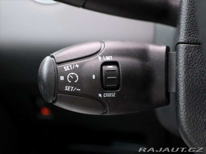 Peugeot 308 1,6 16V 88kW CZ Serv.Knih 2013