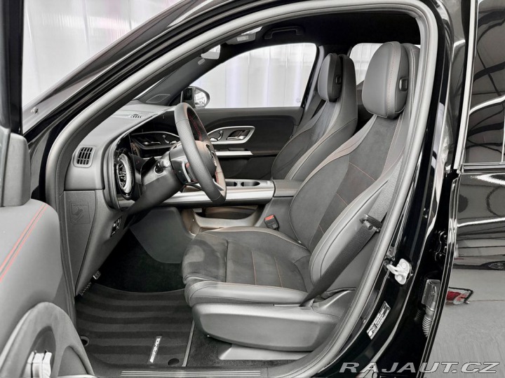 Mercedes-Benz GLB 8G-eDCT 4MATIC AMG, PANOR 2026