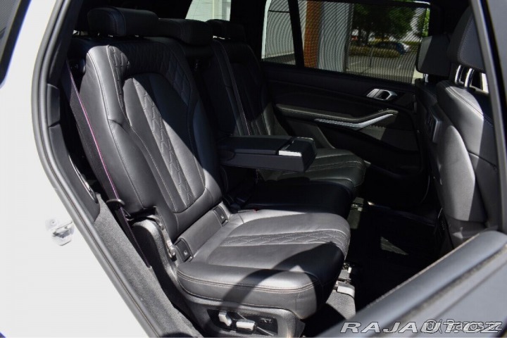BMW X7 4,4 M50i 390KW/2021/7MI 1800