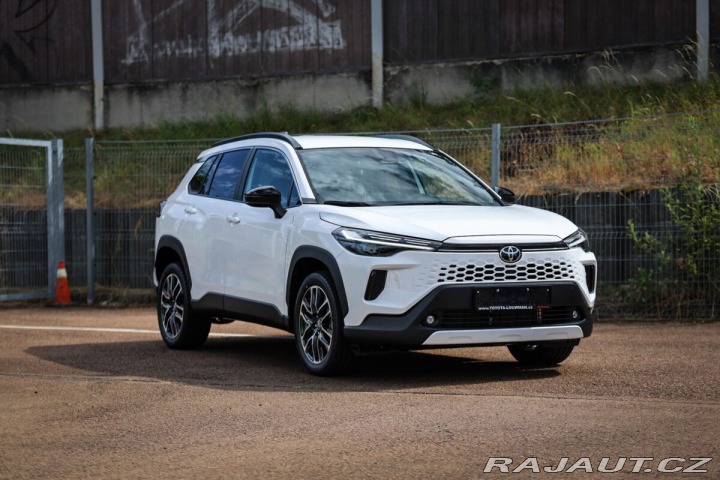 Toyota Corolla Cross 1.8. STYLE SKLADOVÝ VŮZ 2026