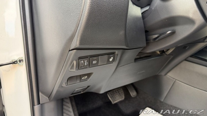 Toyota Corolla Cross 1.8. STYLE SKLADOVÝ VŮZ 2026