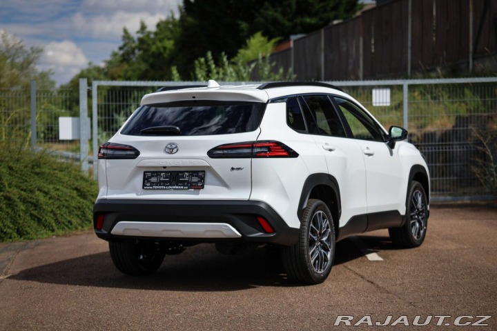 Toyota Corolla Cross 1.8. STYLE SKLADOVÝ VŮZ 2026
