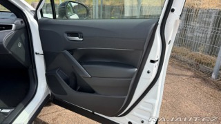 Toyota Corolla Cross 1.8. STYLE SKLADOVÝ VŮZ 2026