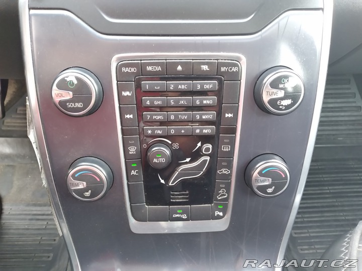 Volvo XC70 2.4 D3 AWD CROSS COUNTRY 2011
