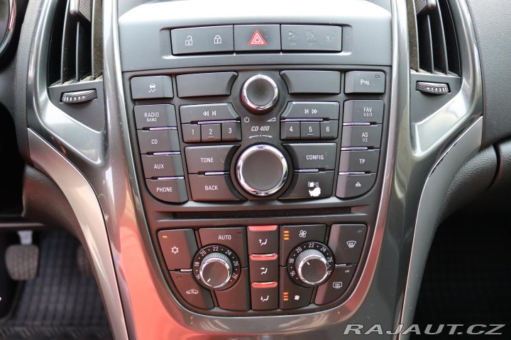 Opel Astra Opel Astra J Sports Toure 2013
