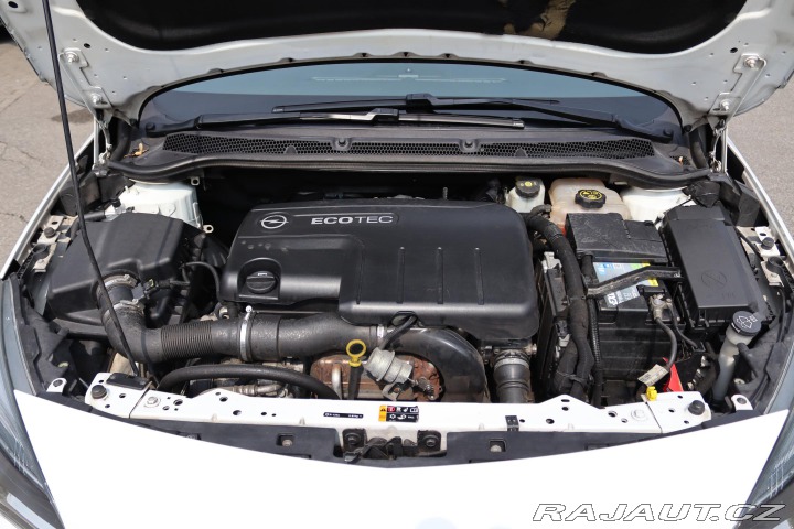 Opel Astra Opel Astra J Sports Toure 2013