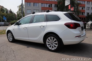 Opel Astra Opel Astra J Sports Toure 2013