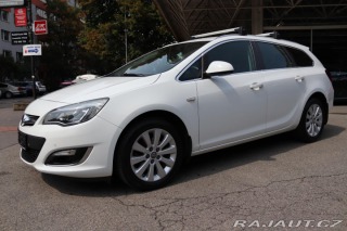 Opel Astra Opel Astra J Sports Toure 2013