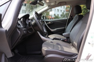 Opel Astra Opel Astra J Sports Toure 2013