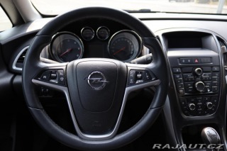 Opel Astra Opel Astra J Sports Toure 2013