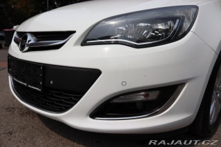 Opel Astra Opel Astra J Sports Toure 2013