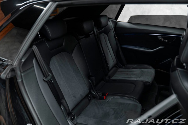 Audi Q8  2023