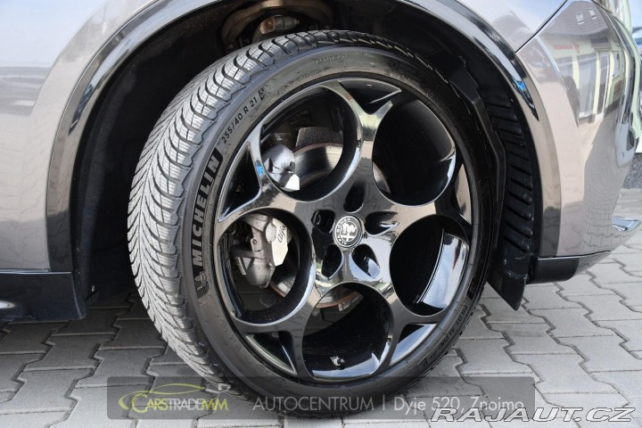 Alfa Romeo Stelvio 2.2D VELOCE Q4 H&K PA 2024