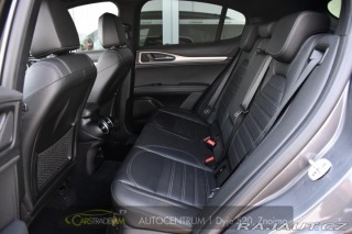 Alfa Romeo Stelvio 2.2D VELOCE Q4 H&K PA 2024