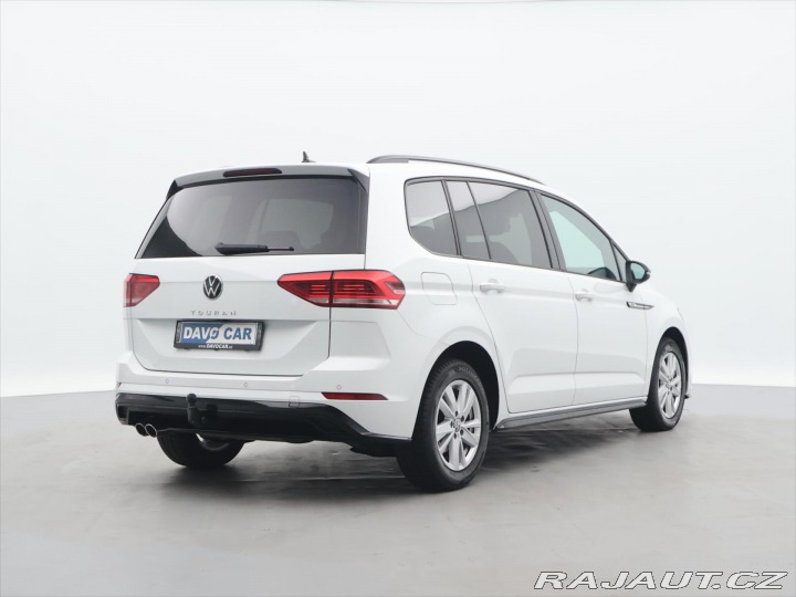 Volkswagen Touran 2,0 TDI DSG R-Line 1.Maj 2025