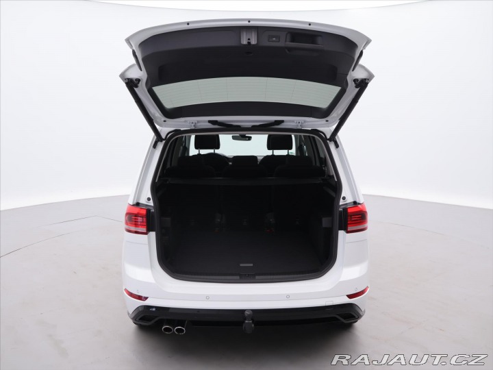Volkswagen Touran 2,0 TDI DSG R-Line 1.Maj 2025