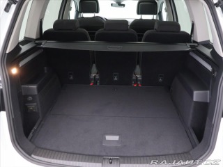 Volkswagen Touran 2,0 TDI DSG R-Line 1.Maj 2025