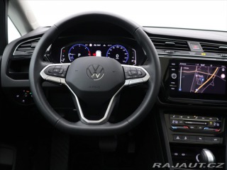 Volkswagen Touran 2,0 TDI DSG R-Line 1.Maj 2025