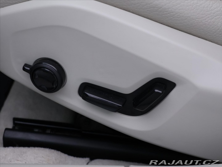 Volvo V90 2,0 D4 140kW Drive-E Mome 2019