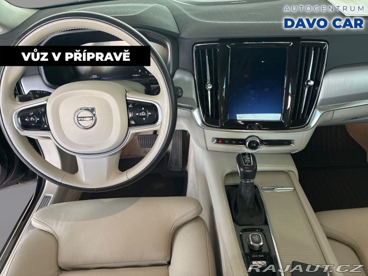 Volvo V90 2,0 D4 140kW Drive-E Mome 2019