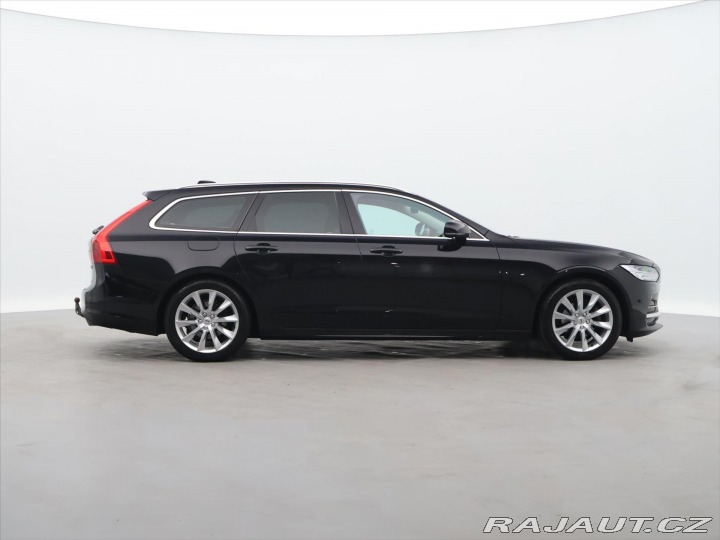Volvo V90 2,0 D4 140kW Drive-E Mome 2019