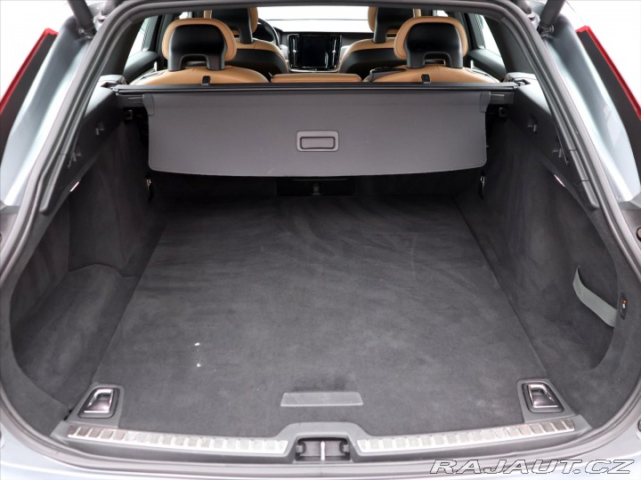 Volvo V90 2.0 D3 110kW Aut. Momentu 2018
