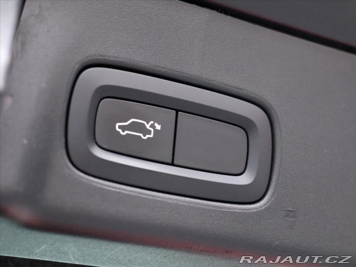 Volvo V90 2.0 D3 110kW Aut. Momentu 2018
