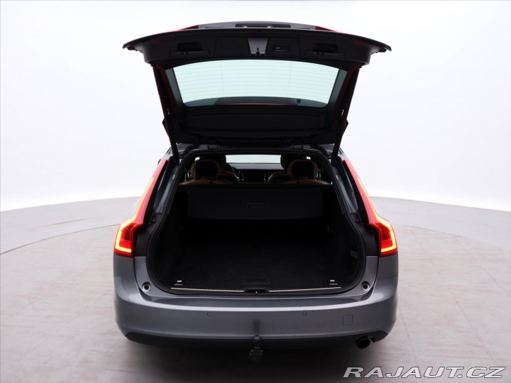 Volvo V90 2.0 D3 110kW Aut. Momentu 2018