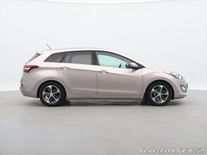 Hyundai i30 1.6 GDI 99kW CZ Trikolor 2016