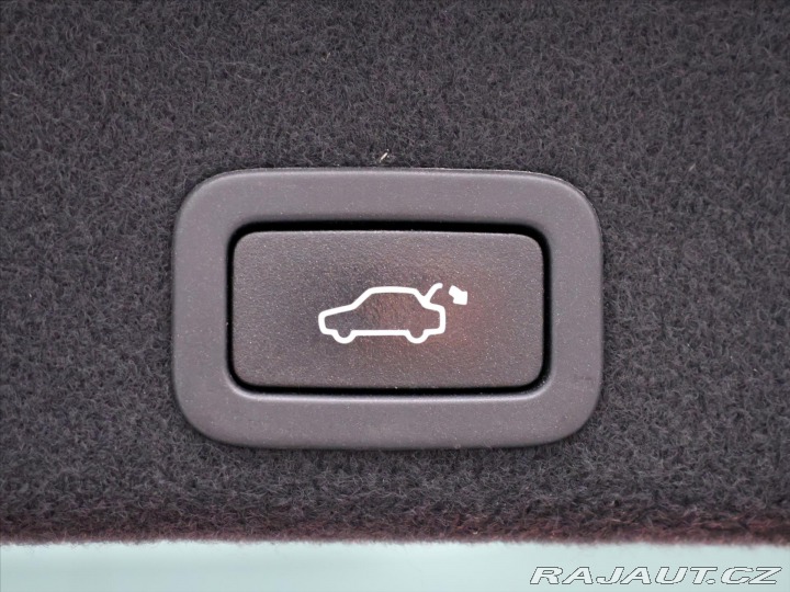 Volvo XC60 2,0 D3 110kW Aut. Momentu 2016