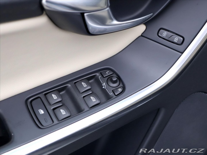 Volvo XC60 2,0 D3 110kW Aut. Momentu 2016