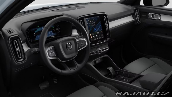 Volvo XC40 2,0 B4 Plus Dark 2025
