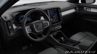Volvo XC40 2,0 B4 Plus Dark 2025