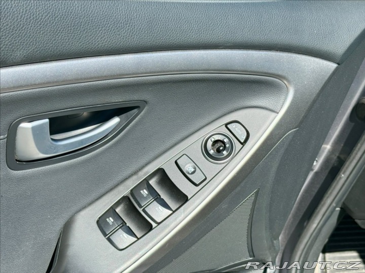 Hyundai i30 1,6 CRDI AUTOMAT PREMIUM 2015