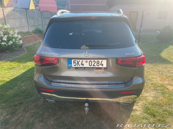 Mercedes-Benz GLB 200 2023