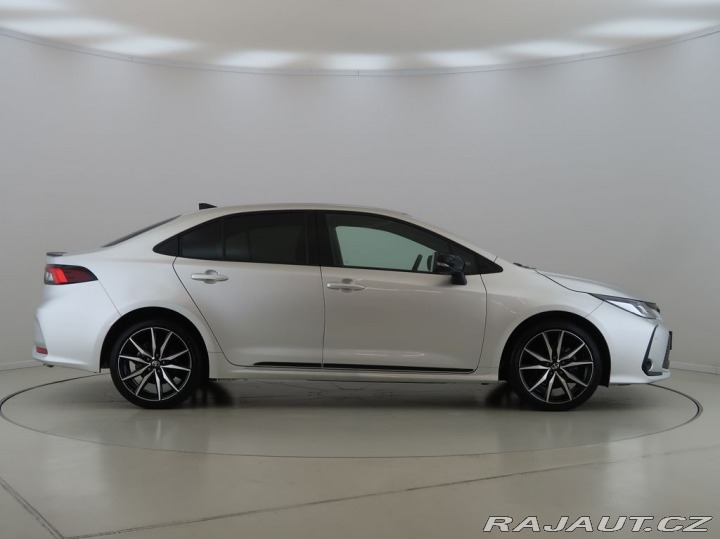 Toyota Corolla 1.8Hybrid,CZ,1Maj,GR-Spor 2025
