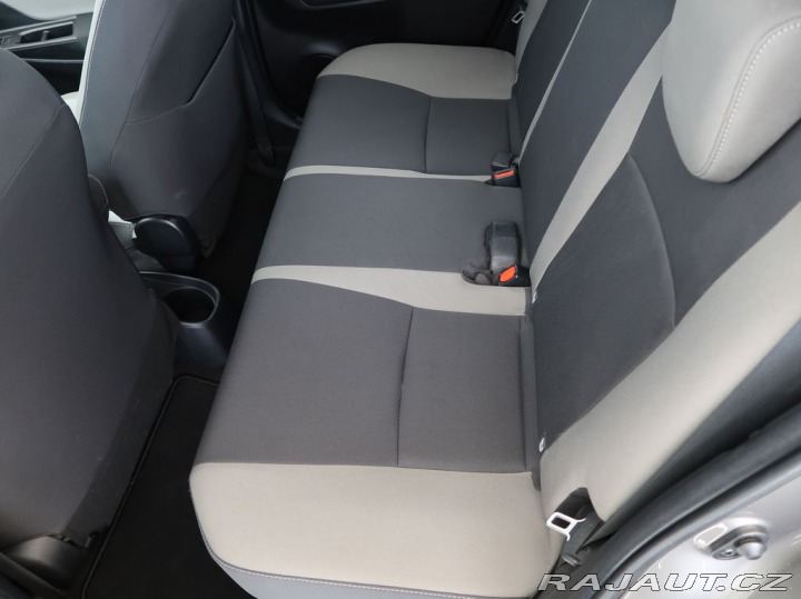 Toyota Yaris 1.5,Hybrid,Selection,CZ,1 2017