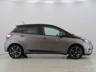 Toyota Yaris 1.5,Hybrid,Selection,CZ,1 2017