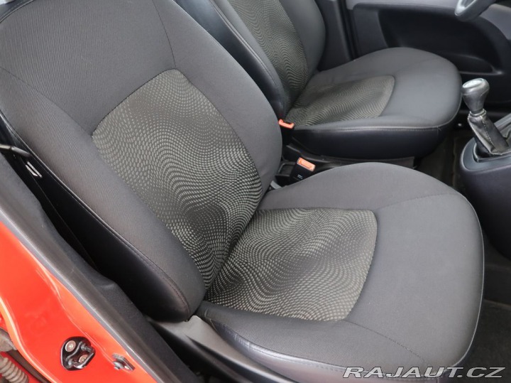 Hyundai i10 1.0,50KW,Manuál 2012