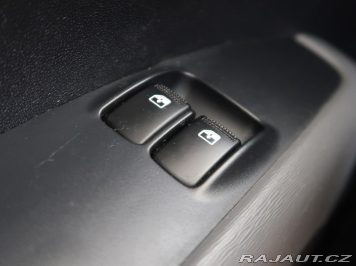 Hyundai i10 1.0,50KW,Manuál 2012