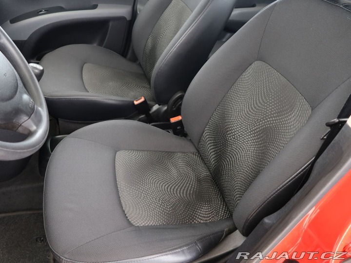 Hyundai i10 1.0,50KW,Manuál 2012