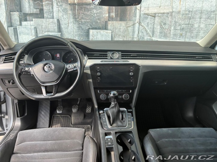 Volkswagen Passat 2.0TDi, 110KW, R-LINE, AC 2018