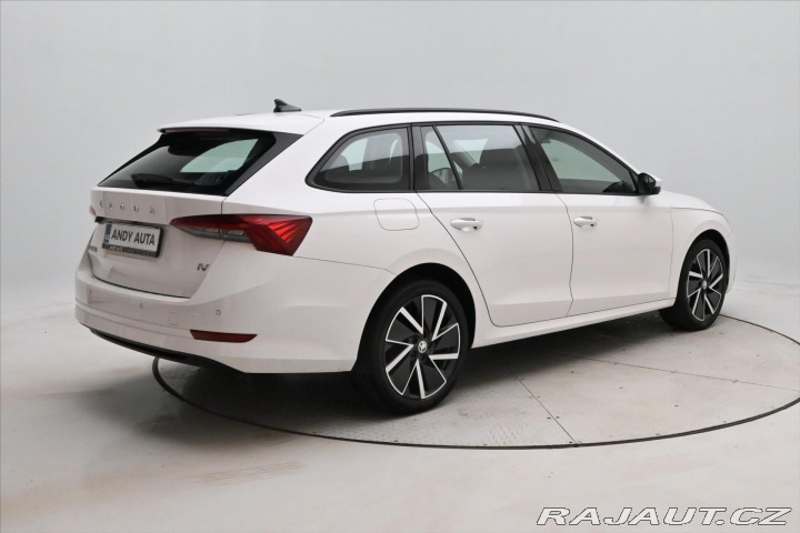 Škoda Octavia 1,4 TSI iV 110 kW DSG Amb 2022