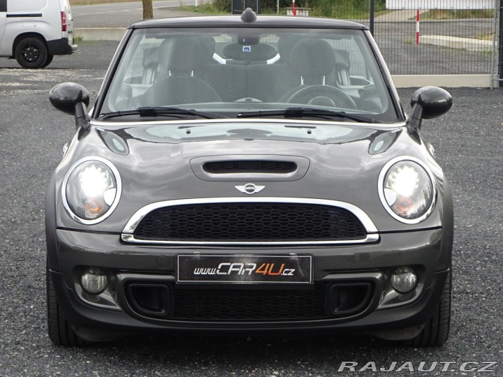 Mini Cooper S 1.6 135kW KABRIO KŮŽE 2012