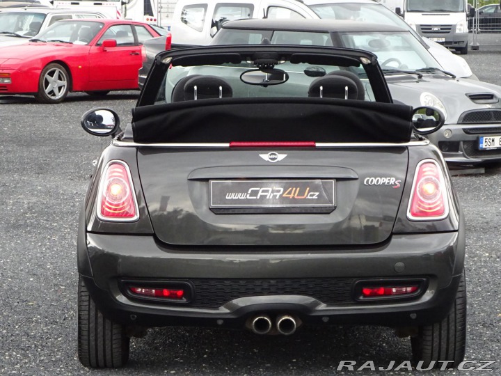 Mini Cooper S 1.6 135kW KABRIO KŮŽE 2012