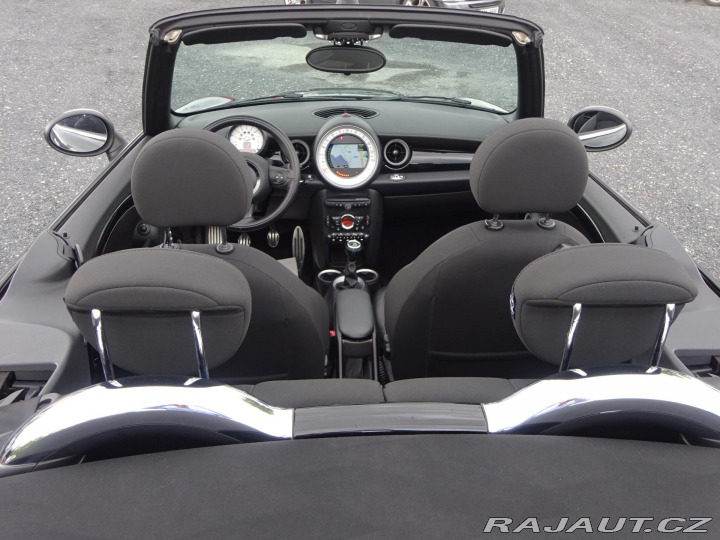 Mini Cooper S 1.6 135kW KABRIO KŮŽE 2012