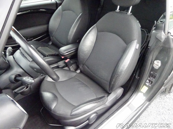 Mini Cooper S 1.6 135kW KABRIO KŮŽE 2012