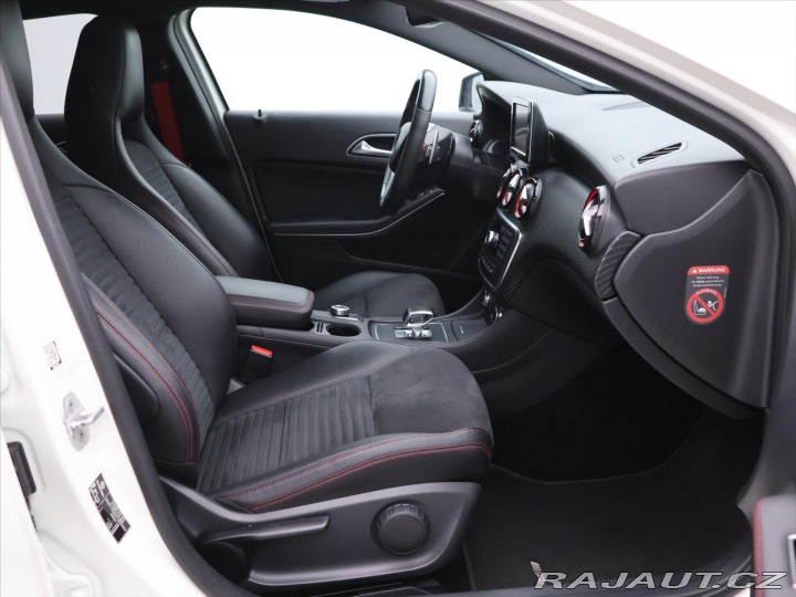 Mercedes-Benz A 2,0 45 265 kW 4Matic AMG 2015